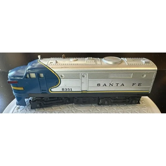 Lionel O Gauge 8351 Blue Santa Fe Blue Bonnet Diesel Engine Working (16-D) - Picture 9 of 11